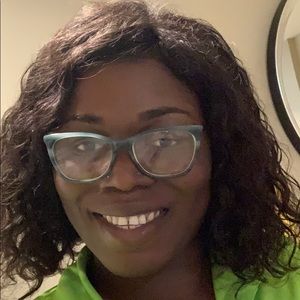 Meet your Posher, Crystal